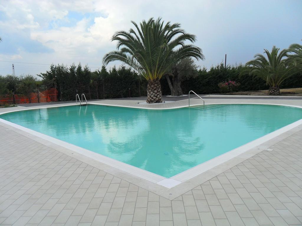 Hermes Hotel Policoro Bagian luar foto