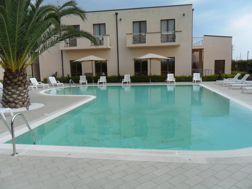 Hermes Hotel Policoro Bagian luar foto