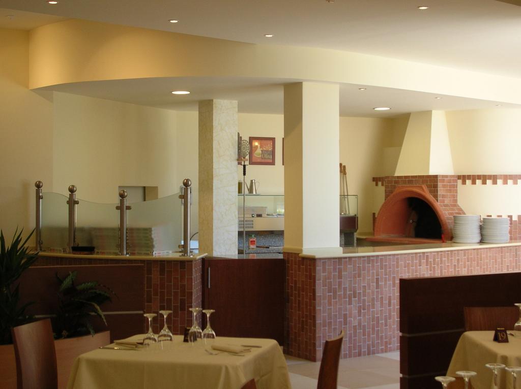 Hermes Hotel Policoro Bagian luar foto