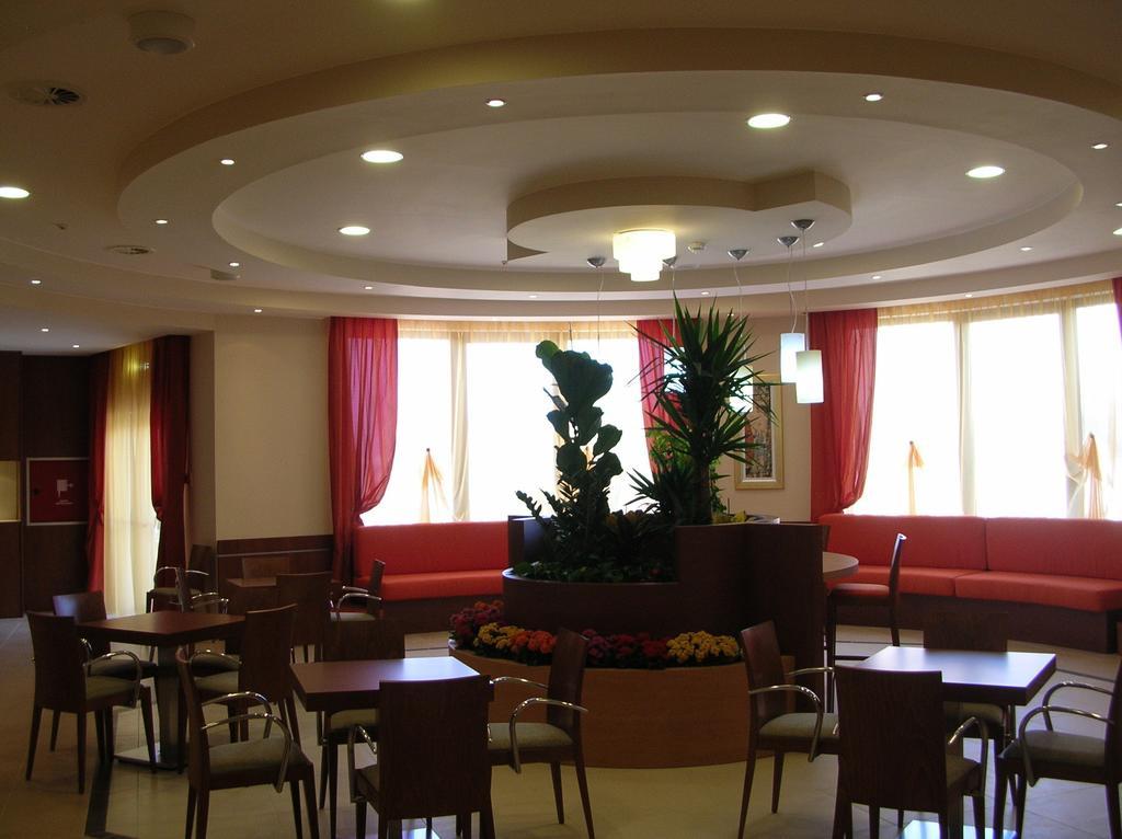 Hermes Hotel Policoro Bagian luar foto