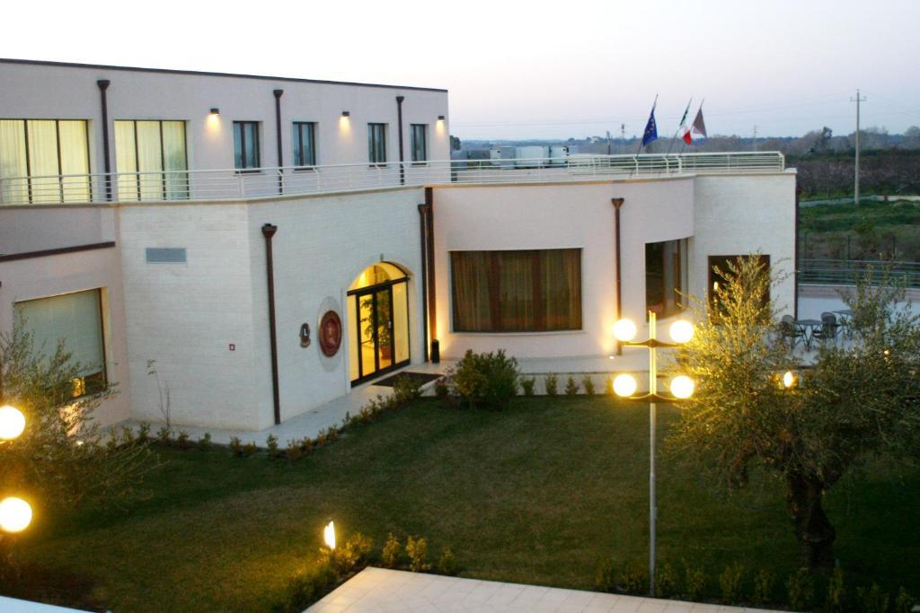 Hermes Hotel Policoro Bagian luar foto