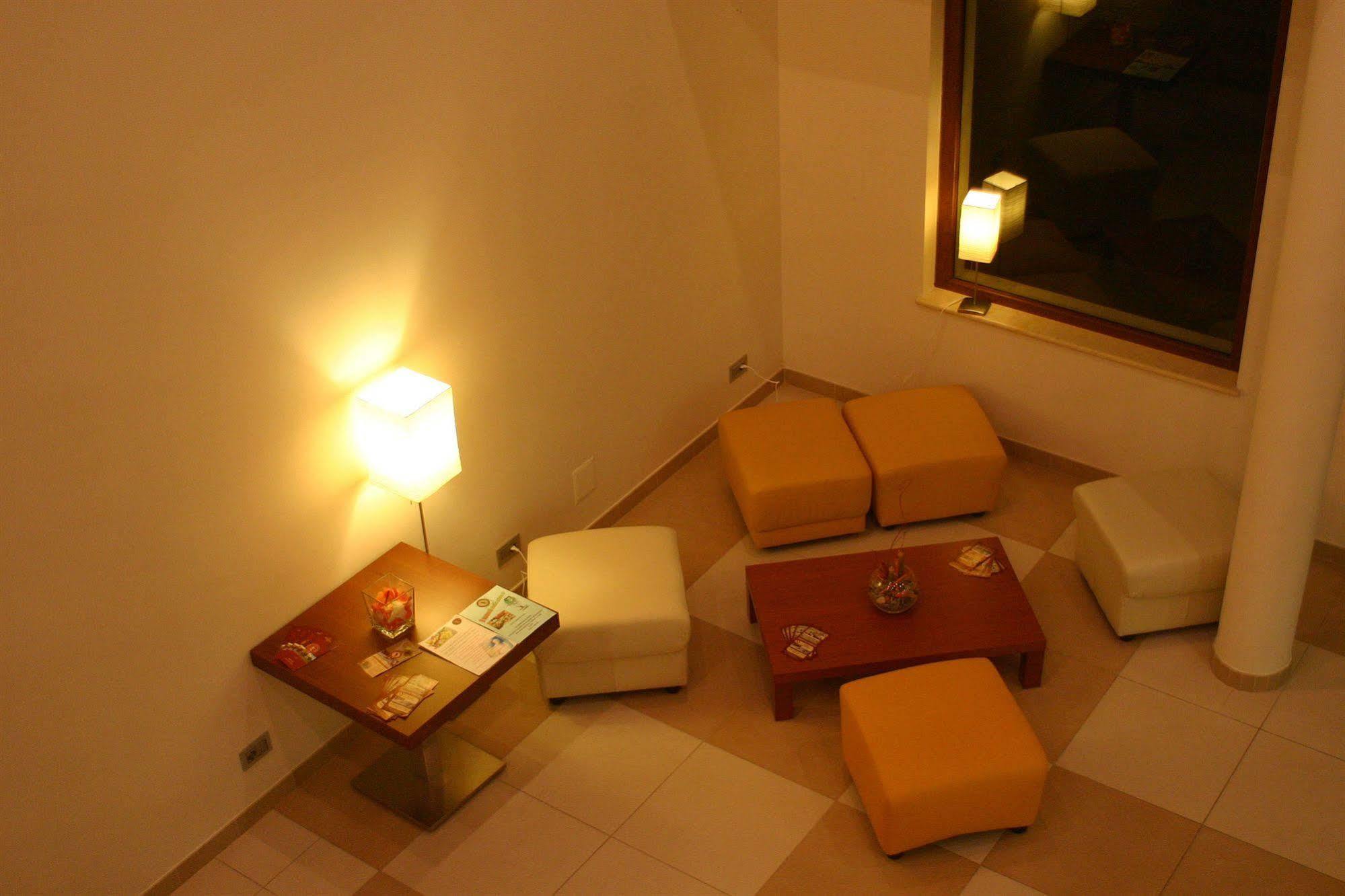 Hermes Hotel Policoro Bagian luar foto
