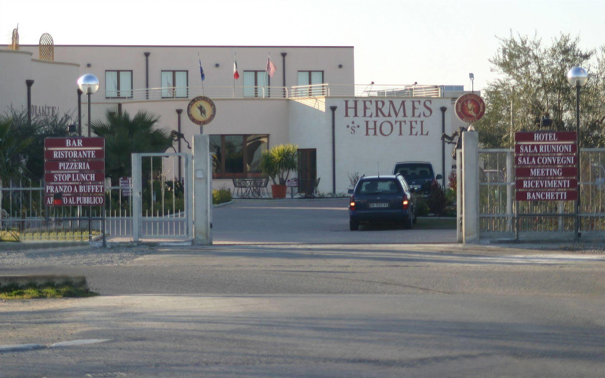 Hermes Hotel Policoro Bagian luar foto
