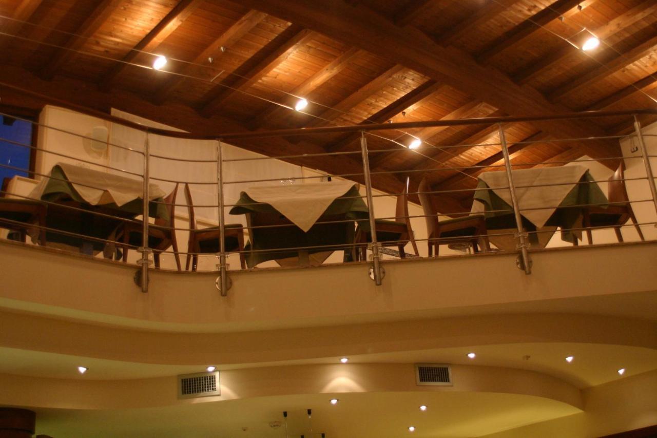 Hermes Hotel Policoro Bagian luar foto