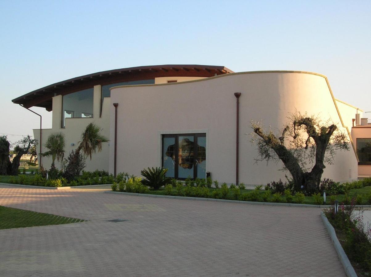 Hermes Hotel Policoro Bagian luar foto