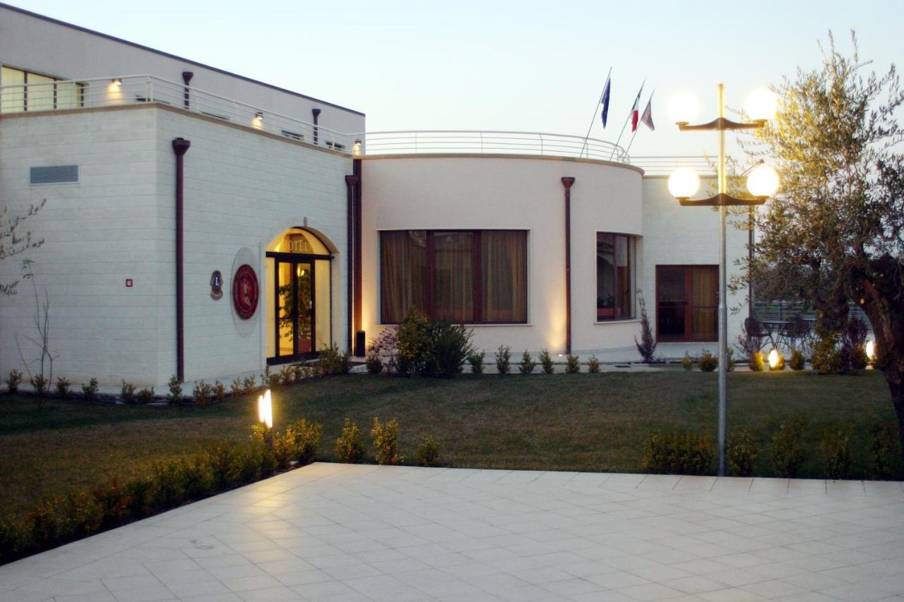 Hermes Hotel Policoro Bagian luar foto